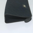 158571411.jpg