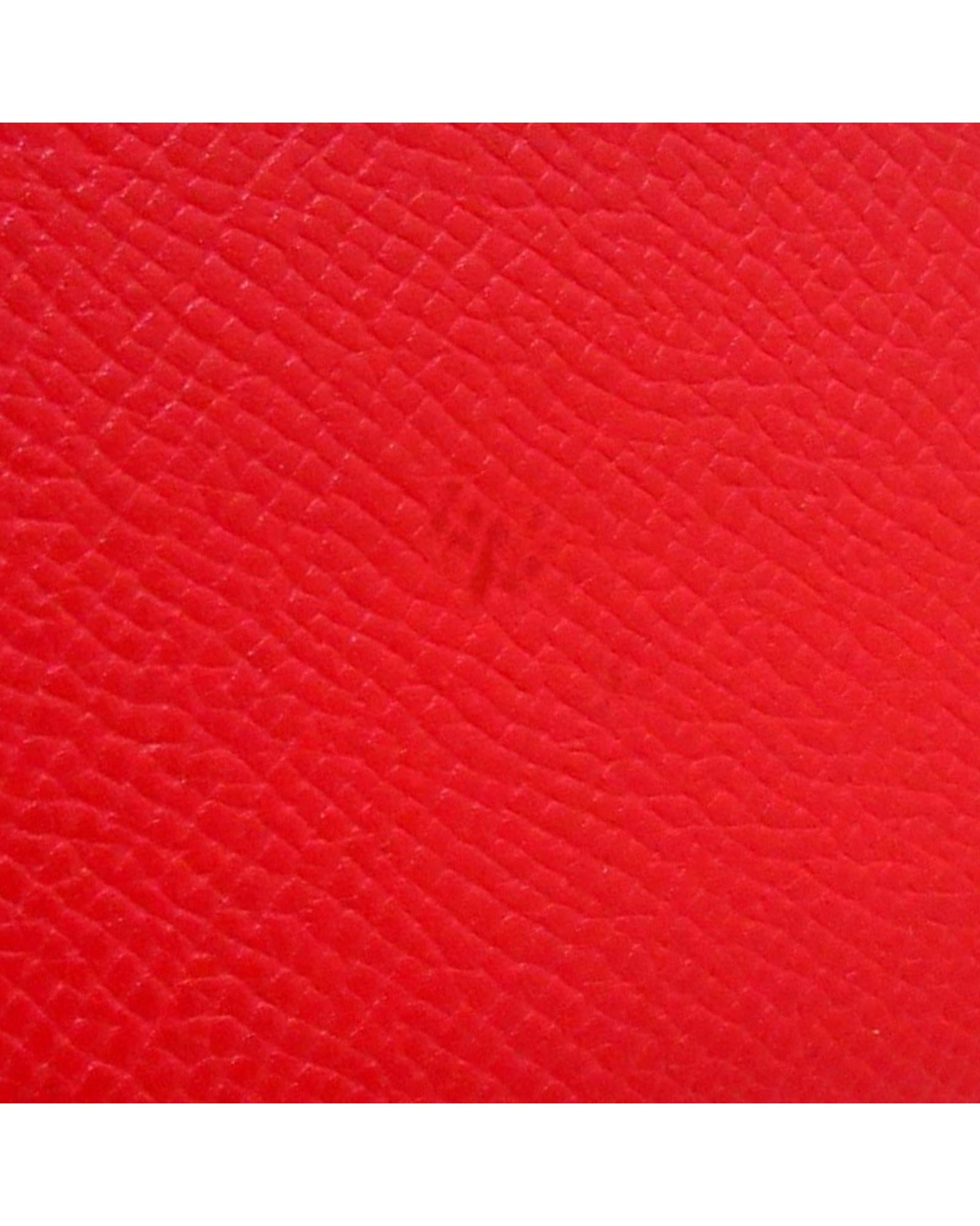 208374245.jpg